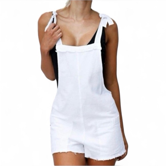 ZARA White Backless Jumpsuit With Adjustable Shoulder Straps and Pockets {Small} - Picture 1 of 3